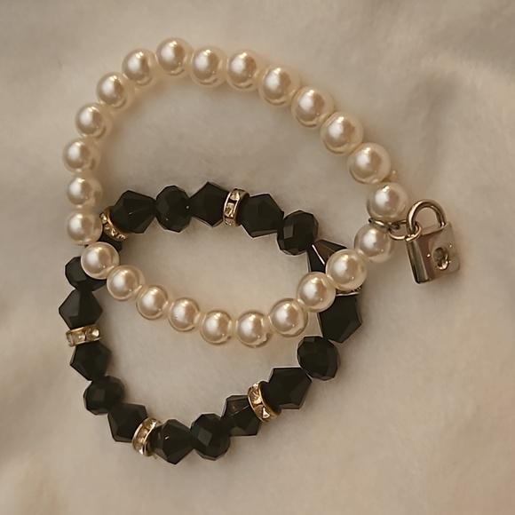 5/$25 Set of Two Monochrome Beaded Stretch Bracelets - Picture 2 of 5